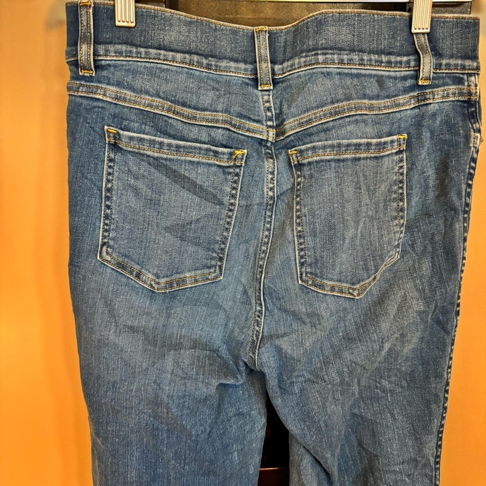 Spanx Everywear Flare Blue Jeans - size M​​ - Picture 8 of 9
